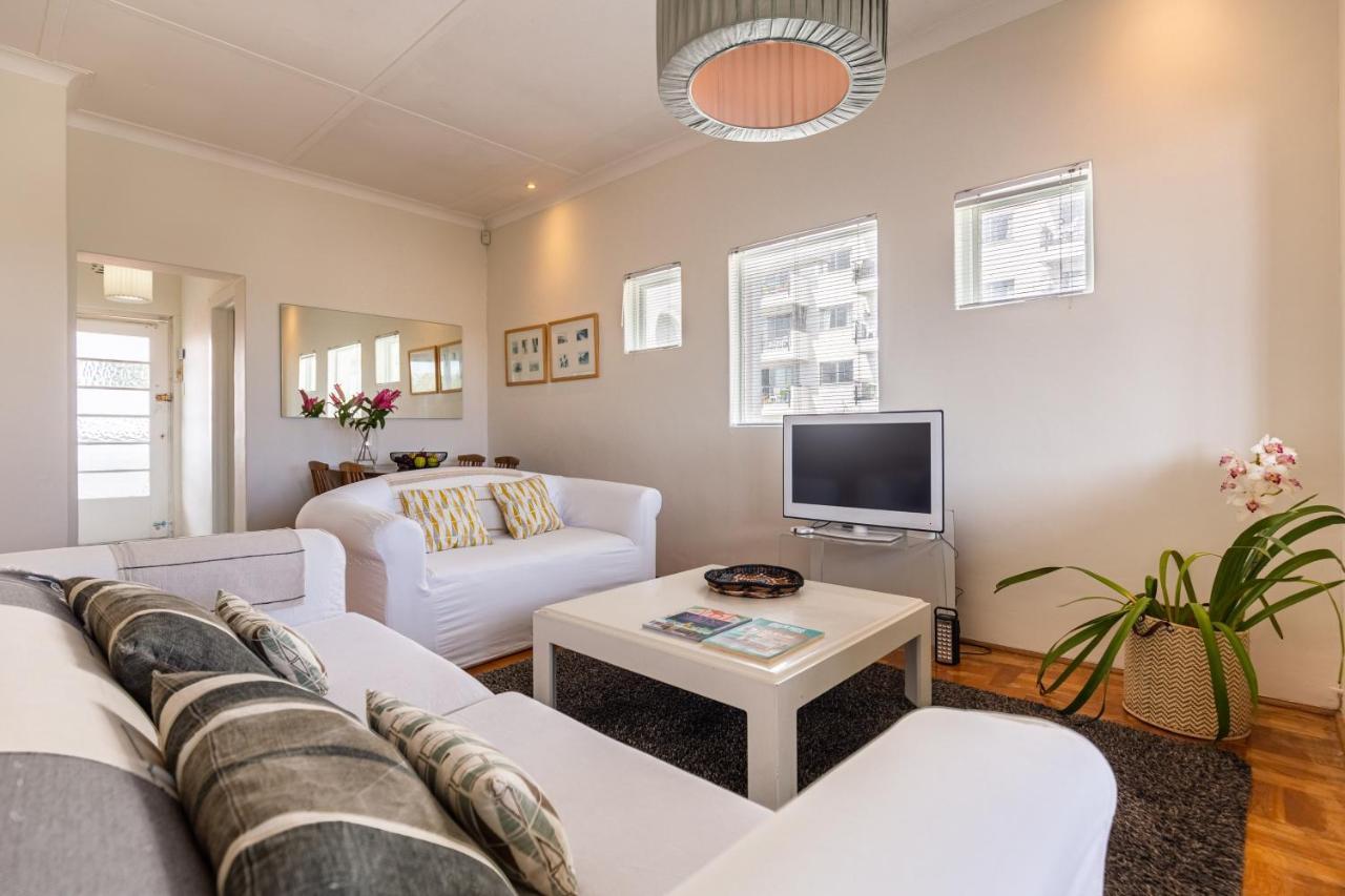 Portswood Mews - Chic White Studio Apartment Green Point Cape Town Exterior foto