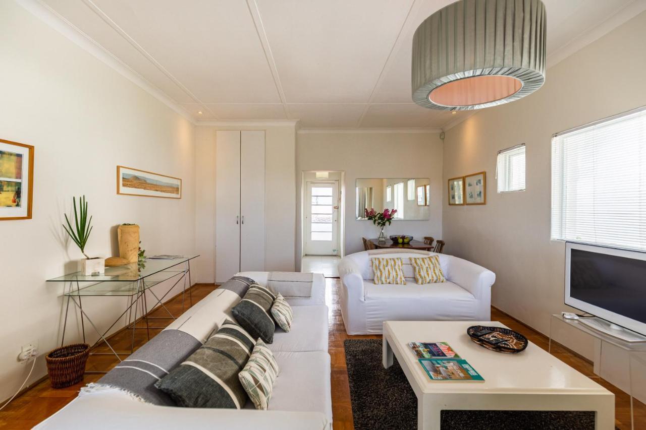 Portswood Mews - Chic White Studio Apartment Green Point Cape Town Exterior foto